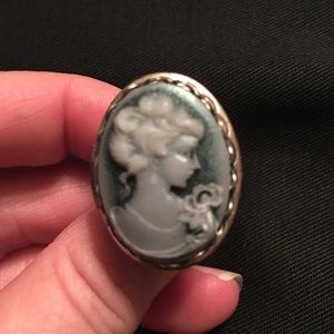 Vintage style cameo locket storage ring